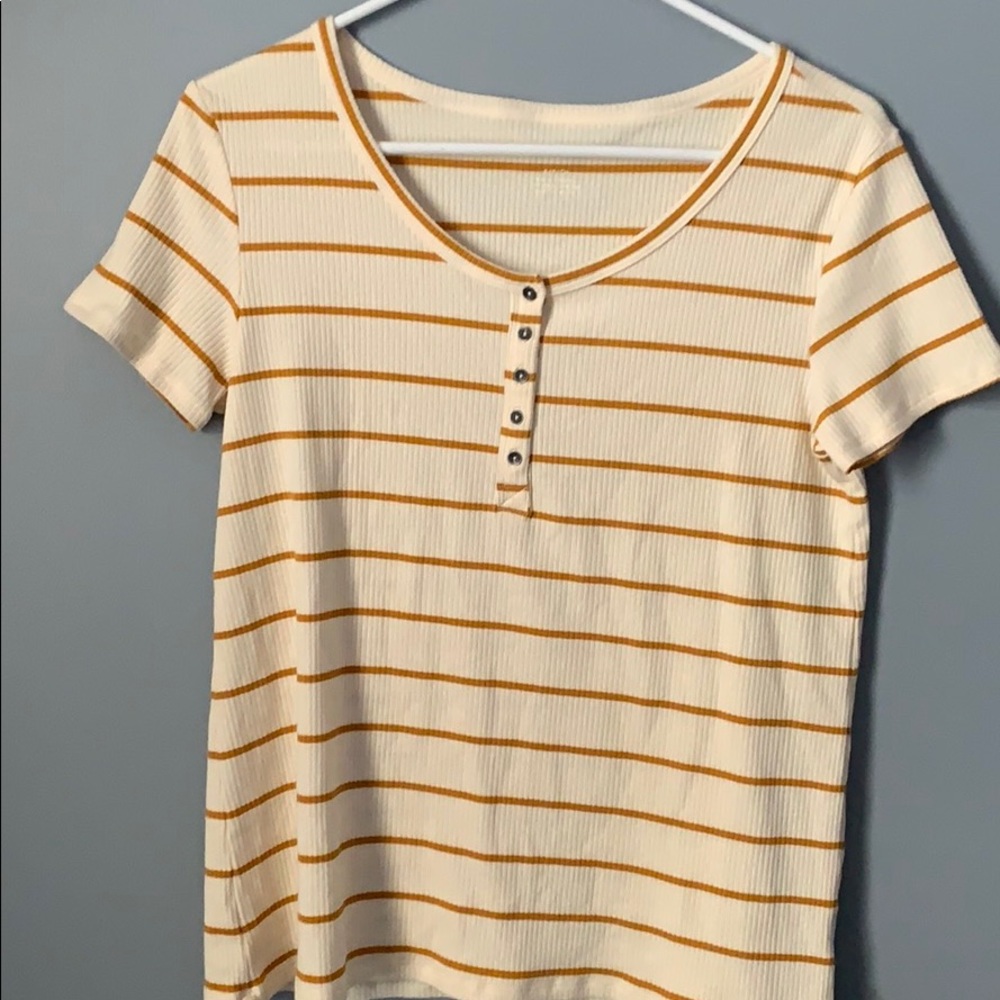 American eagle T-shirt